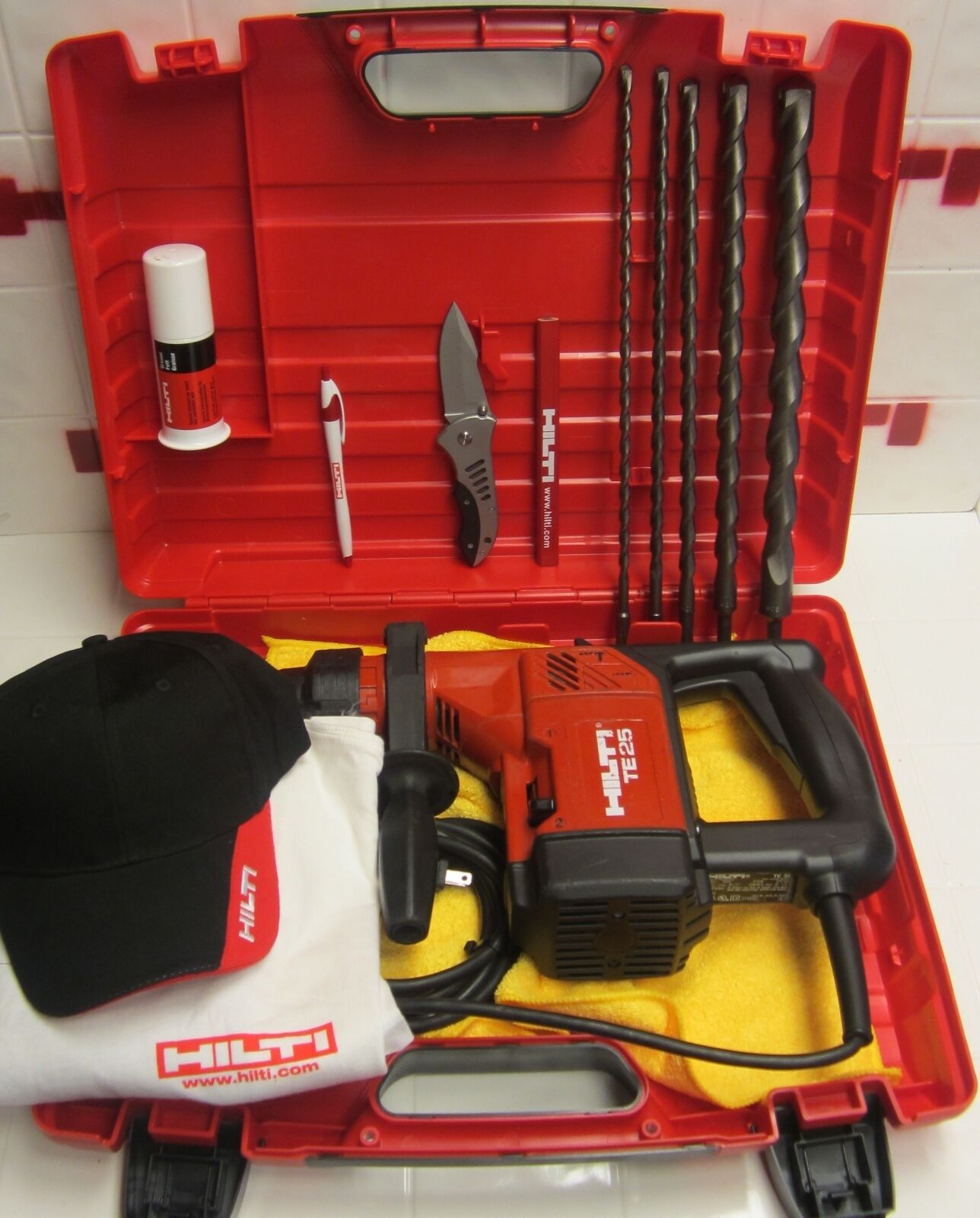 HILTI TE 25, PREOWNED, FREE BITS AND A LOT OF EXTRAS