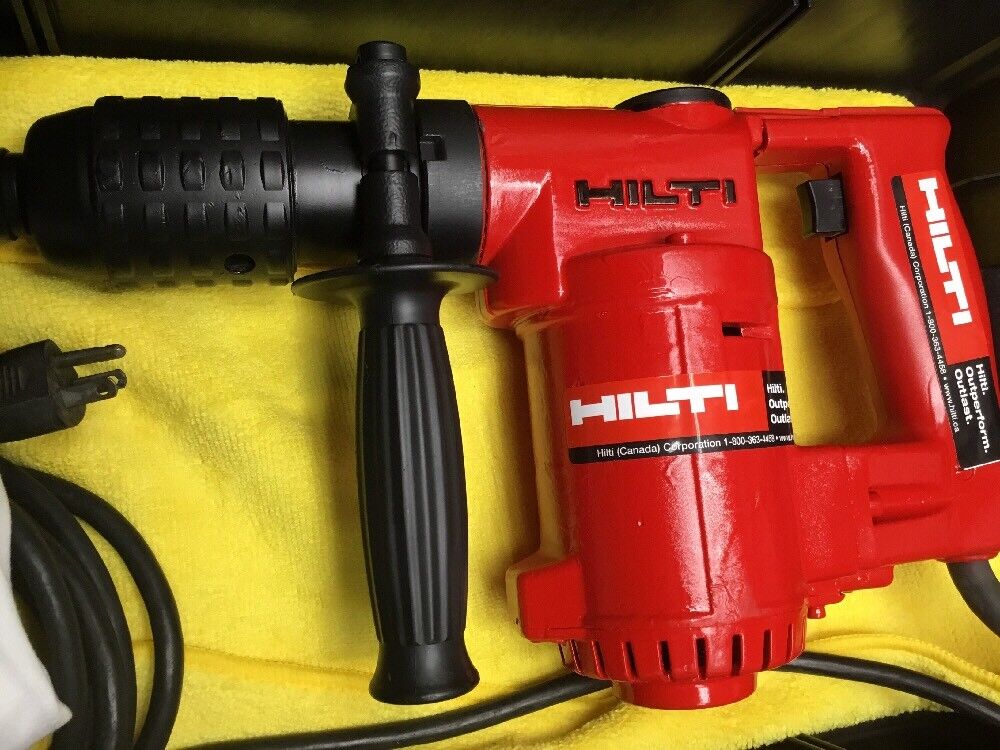 HILTI TE 17 HAMMER DRILL, PREOWNED, FREE KNIFE SET,  EXTRAS