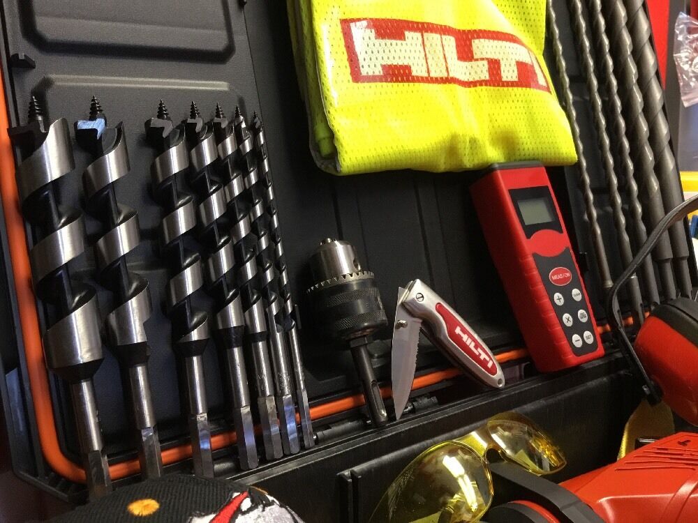 HILTI TE 15,Preowned , Knife ,bits, Laser meter , Hat