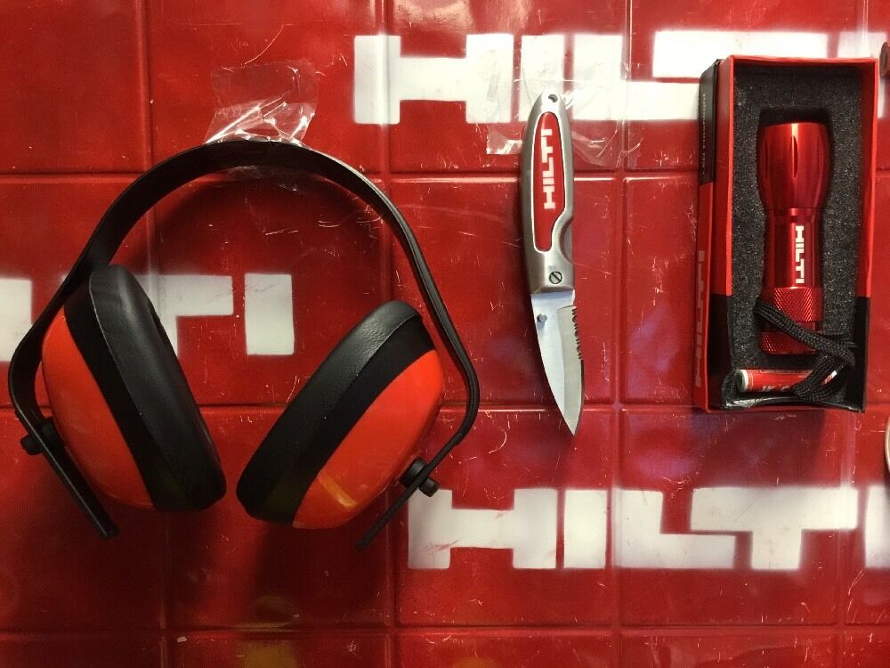 HILTI TE 35, PREOWNED, VERY STRONG, FREE BITS & CHISELS, GRINDER