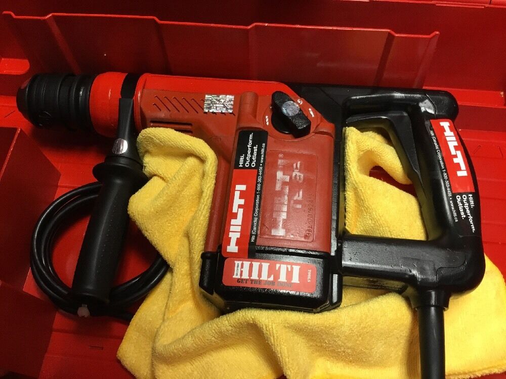 HILTI TE 35 HAMMER DRILL, PREOWNED, FREE BITS & CHISEL, THERMO