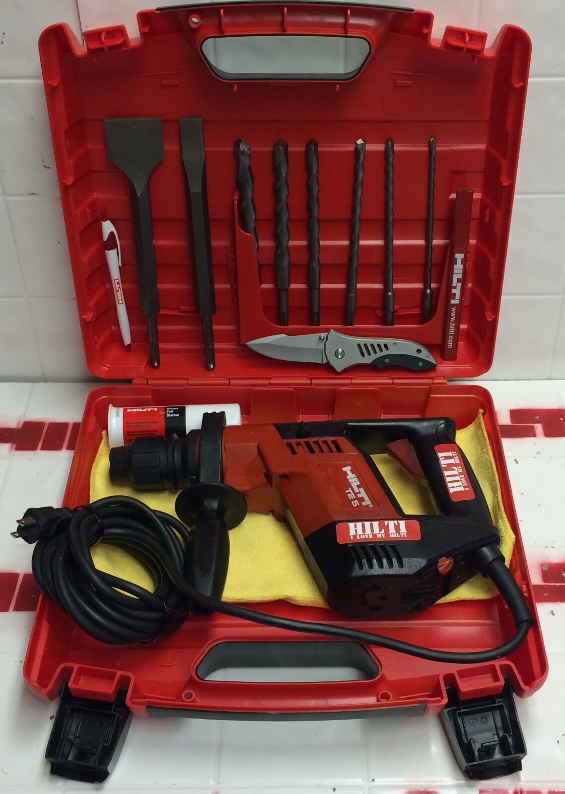 HILTI TE 5 GREAT CONDITION,STRONG, RELIABLE , FREE BITS