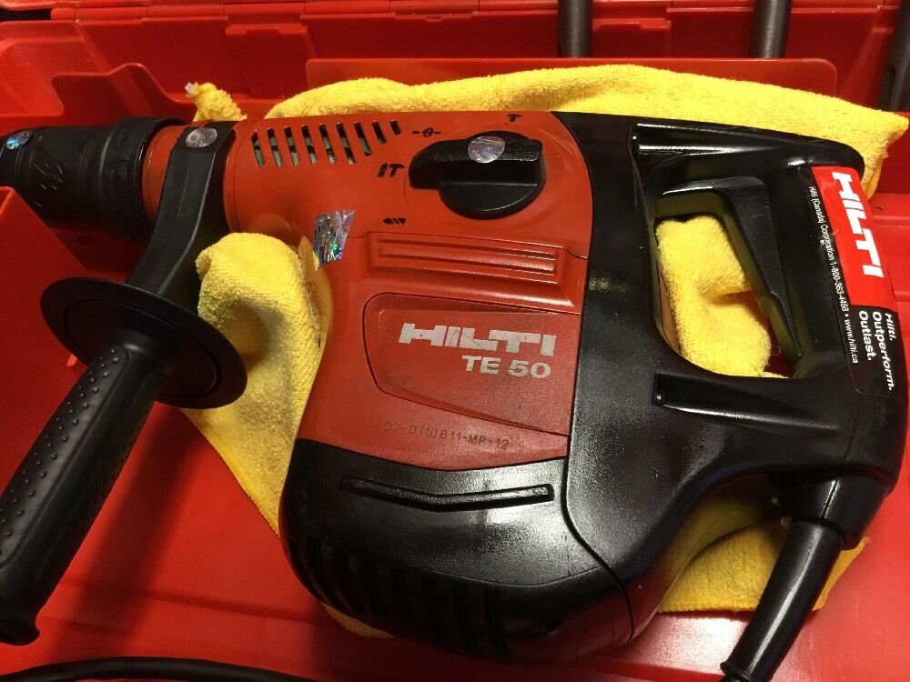 HILTI TE 50, GREAT CONDITION, FREE COFFEE MUG, CORE BITS, CHISEL, FAST SHIP