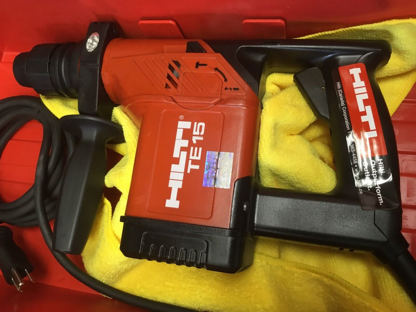 HILTI TE 15 HAMMER DRILL, USED ONLY AS DISPLAY, MADE IN GERMANY, FREE EXTRAS