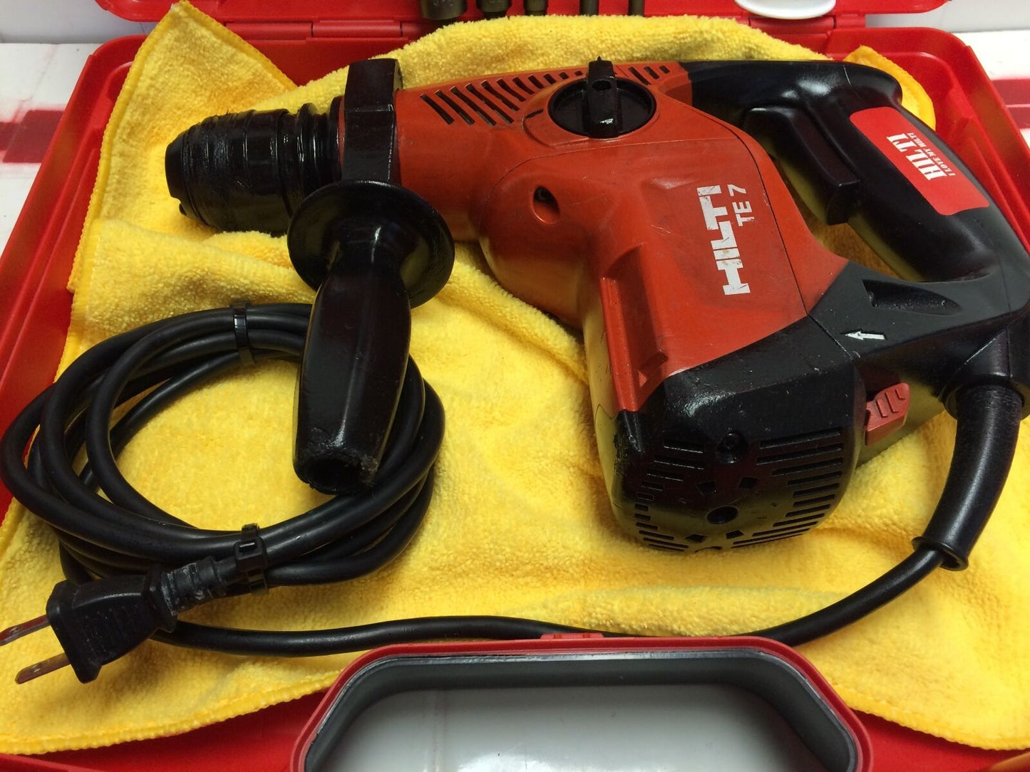 HILTI TE 7, EXCELLENT CONDITION, FREE HILTI ITEMS, BITS