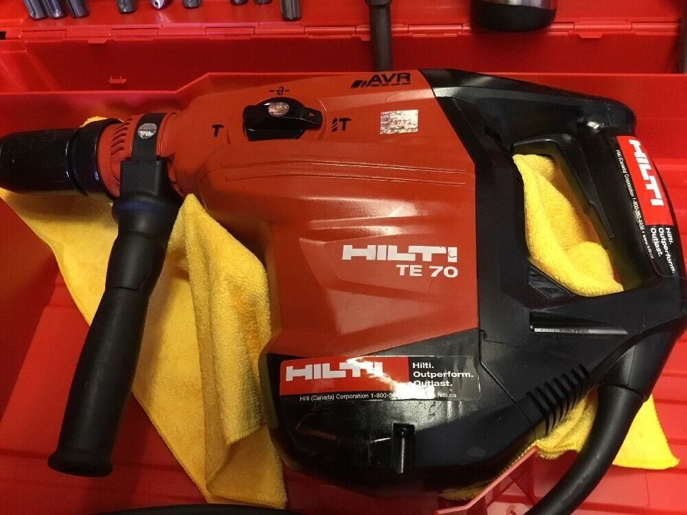 HILTI TE 70 AVR PREOWNED, FREE COFFEE MUG, BITS AND CHISELS