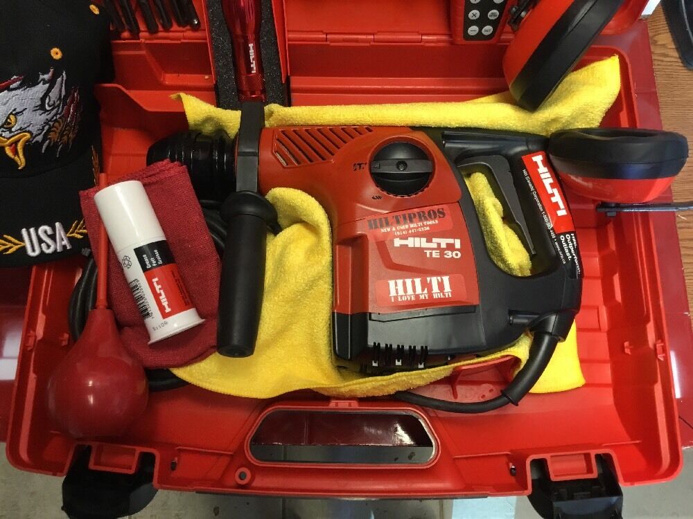 HILTI TE 30 HAMMER DRILL, PREOWNED, GREAT CONDITION