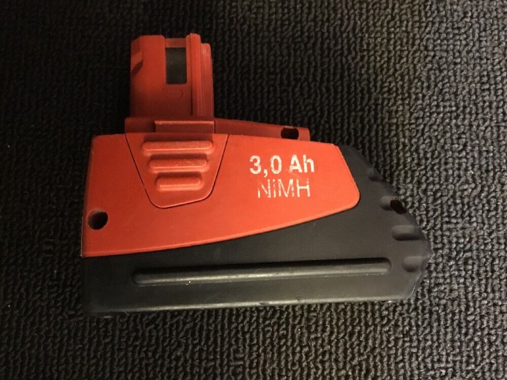 HILTI BATTERY SFB 126 - 12V 3.0AH, PREOWNED, FREE HAT