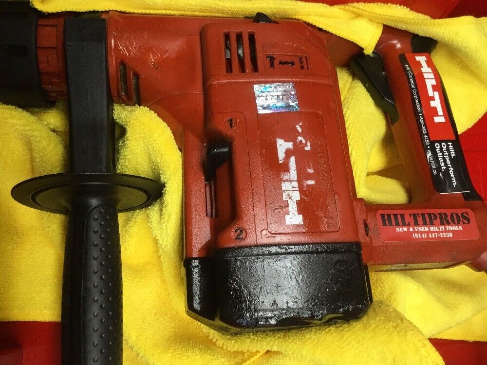 HILTI TE 24 HAMMER DRILL, PREWONED, FREE SPEAKER, BITS, BUNCH EXTRAS