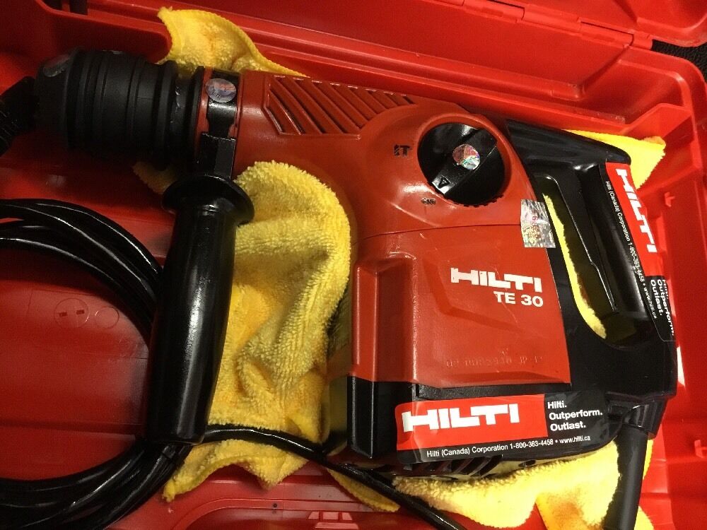 HILTI TE 30, PREOWNED , FREE LASER METER, BITS, EXTRAS