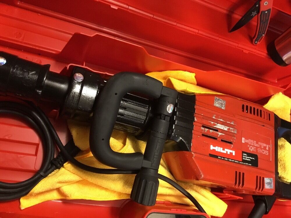 HILTI TE 905, PREOWNED, FREE COFFEE MUG, CHISELS, PLUS EXTRAS, FAST SHIP