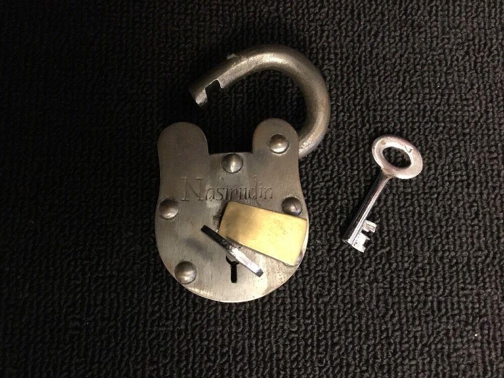 GENUINE RELIC PADLOCK, VINTAGE, ANTIQUE, ORIGINAL, WITH 2 KEYS,