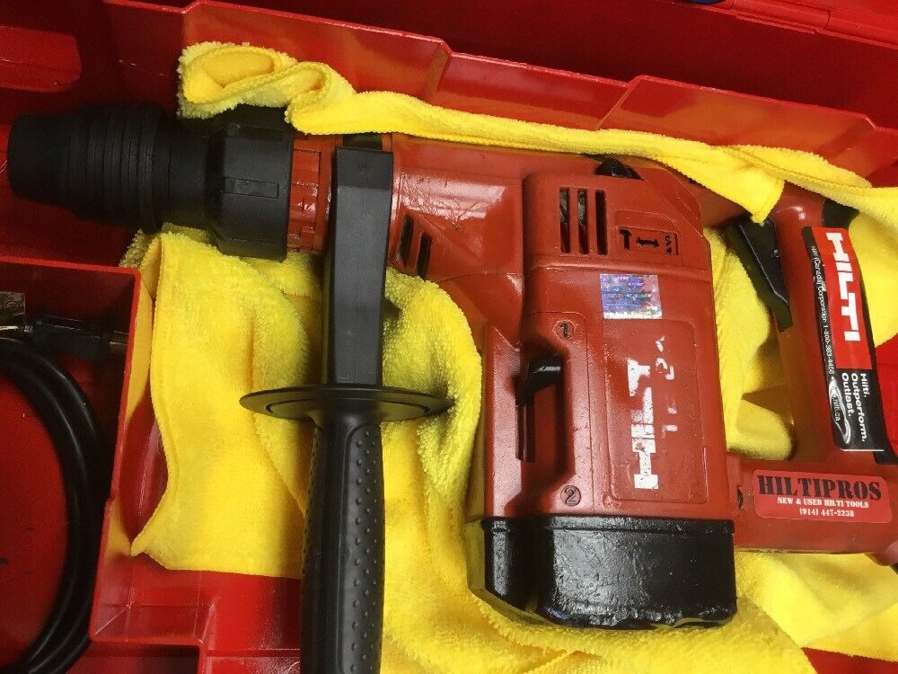 HILTI TE 24 HAMMER DRILL, PREWONED, FREE SPEAKER, BITS, BUNCH EXTRAS