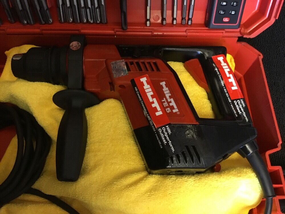 HILTI TE 5 PREOWNED, FREE LASER METER, BITS, A LOT OF ITEMS