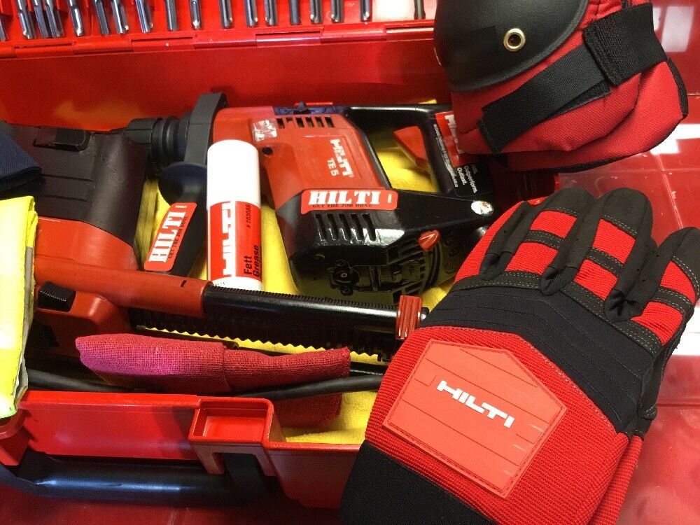 HILTI TE 5 HAMMER DRILL, W/ TE 5 DRS DUST, STRONG, FREE EXTRAS