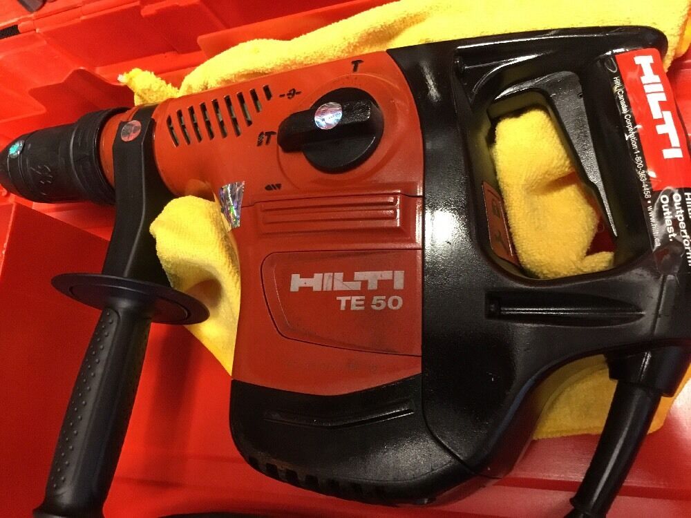 HILTI TE 50, GREAT CONDITION, FREE COFFEE MUG, CORE BITS, CHISEL, FAST SHIP