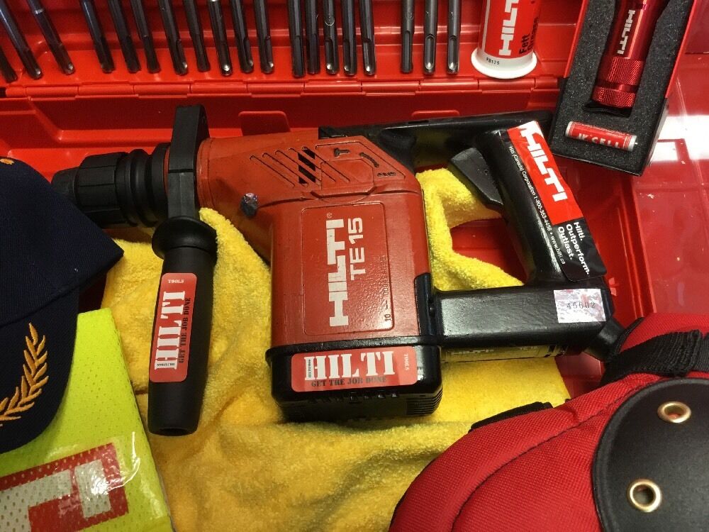 HILTI TE 15 HAMMER DRILL, FREE EXTRAS