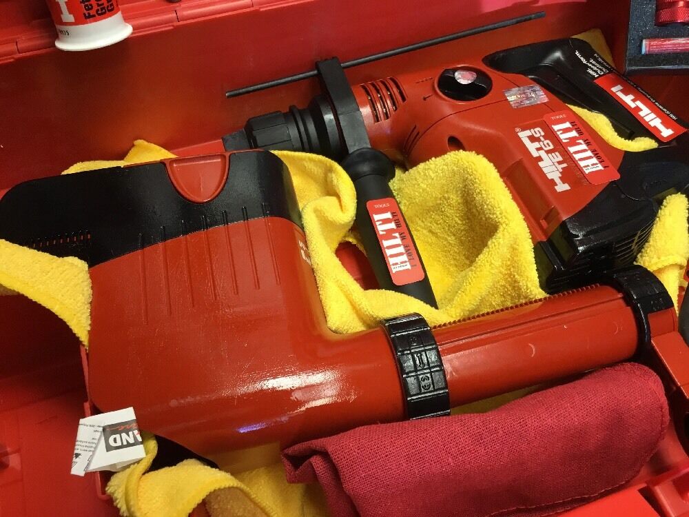 HILTI TE 6-S HAMMER DRILL, W/TE DRS DUST COLLECTOR, FREE EXTRAS