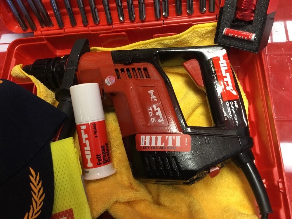 HILTI TE 5 HAMMER DRILL, FREE MEASURER, FREE DRILL BITS