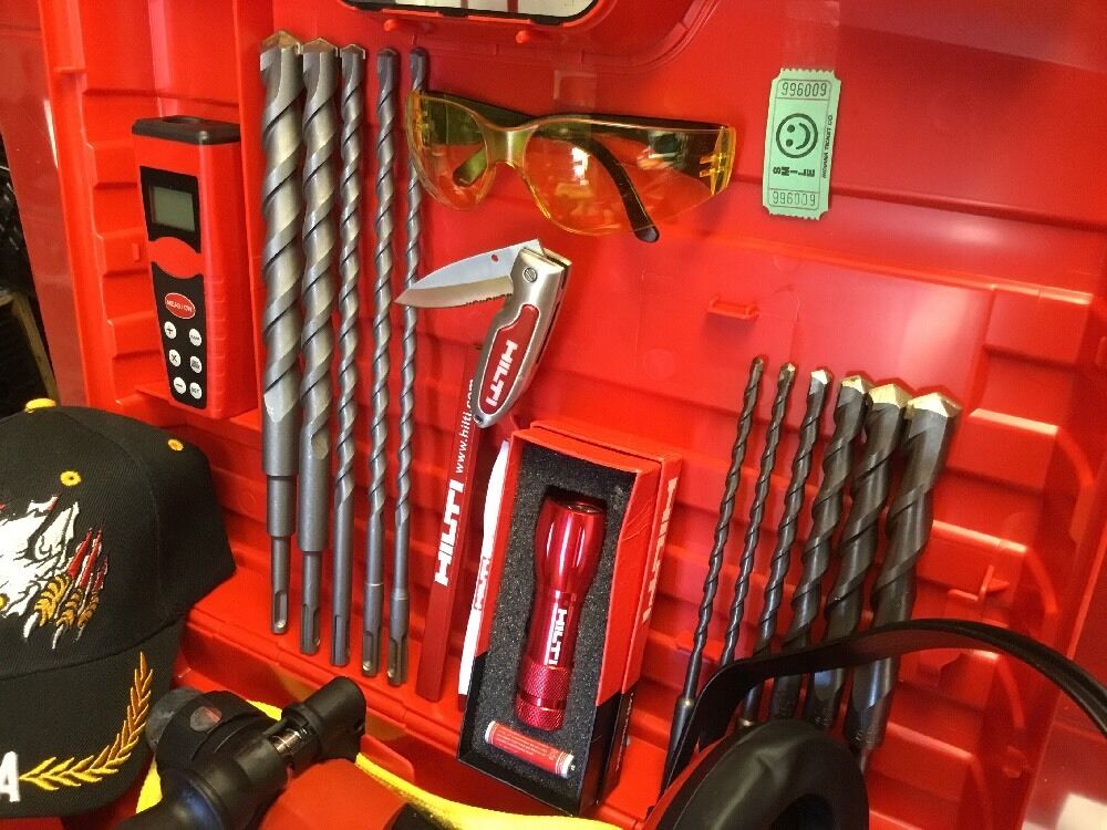 HILTI TE 5 , PREOWNED EXCELLENT CONDITION, free knife, bit , pen , laser , vest,