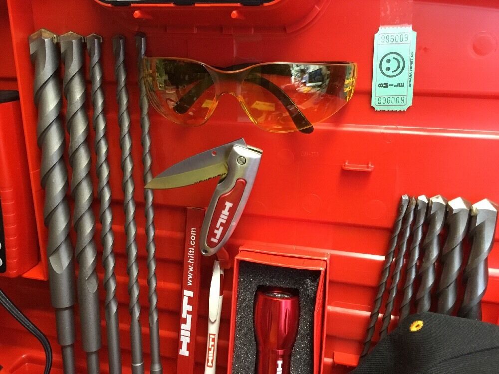 HILTI TE 5 , PREOWNED EXCELLENT CONDITION, free knife, bit , pen , laser , vest,