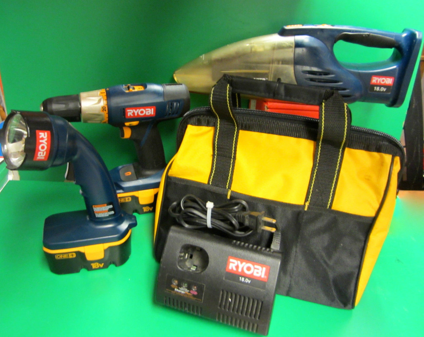 RYOBI MULTI-TOOL SET (DRILL [P204]/FLASHLIGHT [P700]/VACUUM [P710])-FINAL SALE