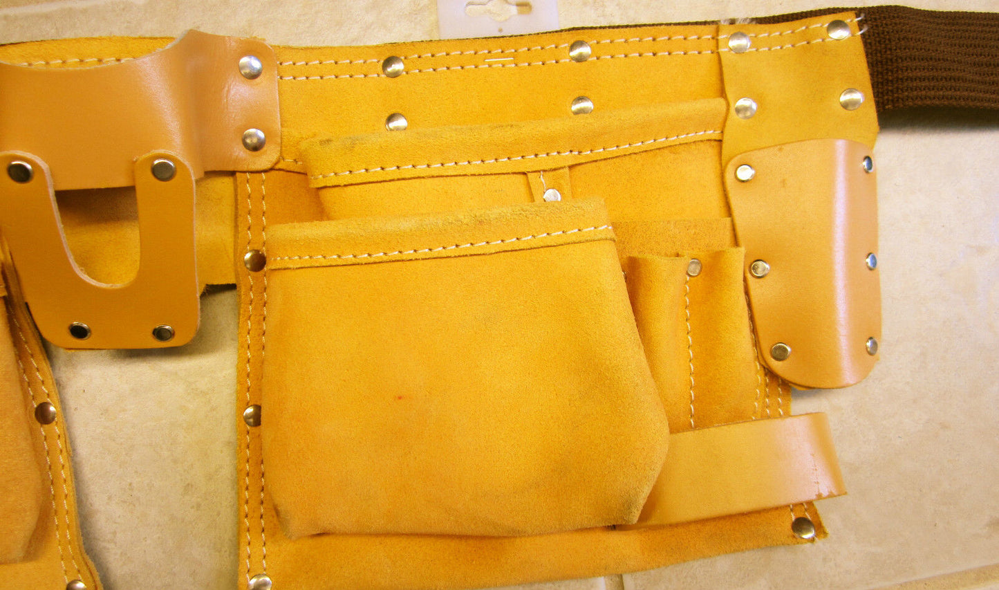 CARPENTER TOOL BELT, VERY NICE, LETHER