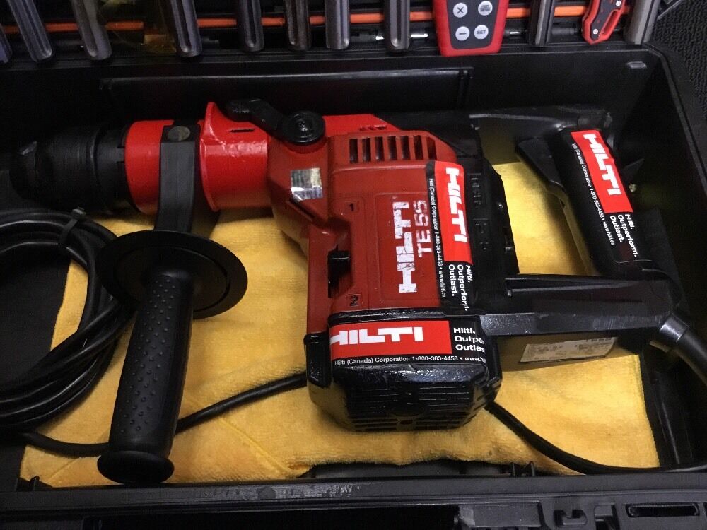 HILTI TE 55 HAMMER DRILL, PREOWNED, FREE LASER METER, A LOT OF EXTRAS, FAST SHIP