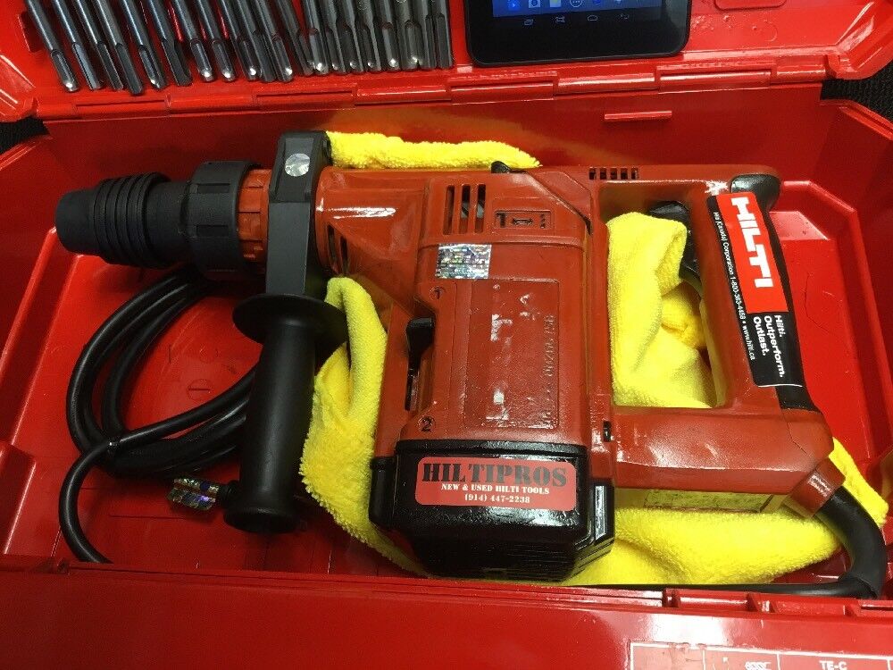 HILTI TE 24 HAMMER DRILL, PREOWNED, FREE TABLET,  BITS, EXTRAS