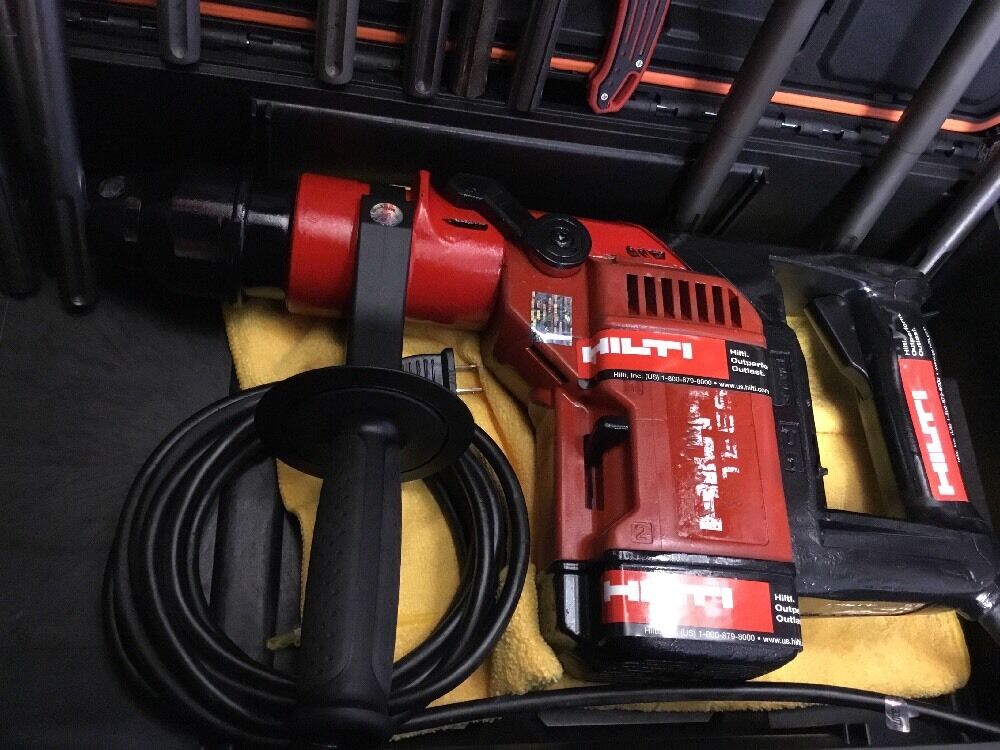 HILTI TE 55 HAMMER DRILL, PREOWNED, FREE GRINDER, A LOT OF EXTRA, FAST SHIP