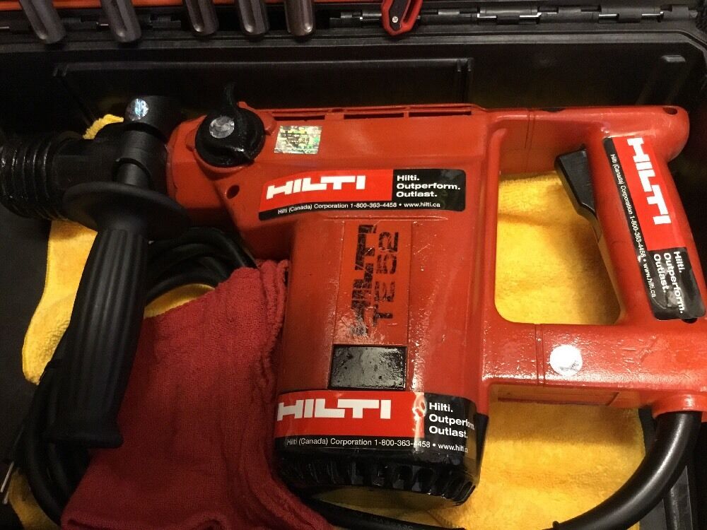 HILTI TE 52 PREOWNED, FREE ANGLE GRINDER, BITS AND CHISELS, FAST SHIP