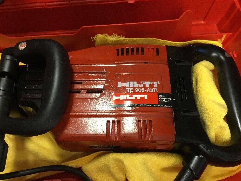 HILTI TE 905-AVR, PREOWNED, FREE WALL CLOCK, CHISELS, PLUS EXTRAS, FAST SHIP