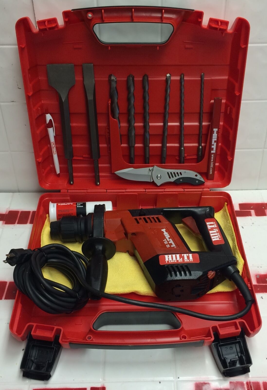 HILTI TE 5 GREAT CONDITION,STRONG, RELIABLE , FREE BITS