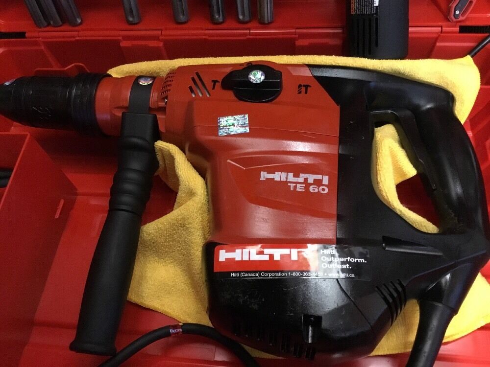 HILTI TE 60, GREAT CONDITION, STRONG, FREE ANGLE GRINDER AND EXTRAS