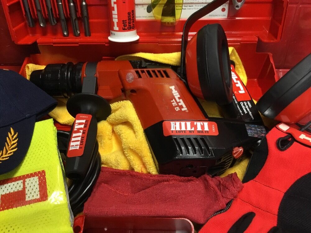 HILTI TE 5 HAMMER DRILL, FREE DRILL BITS AND EXTRAS