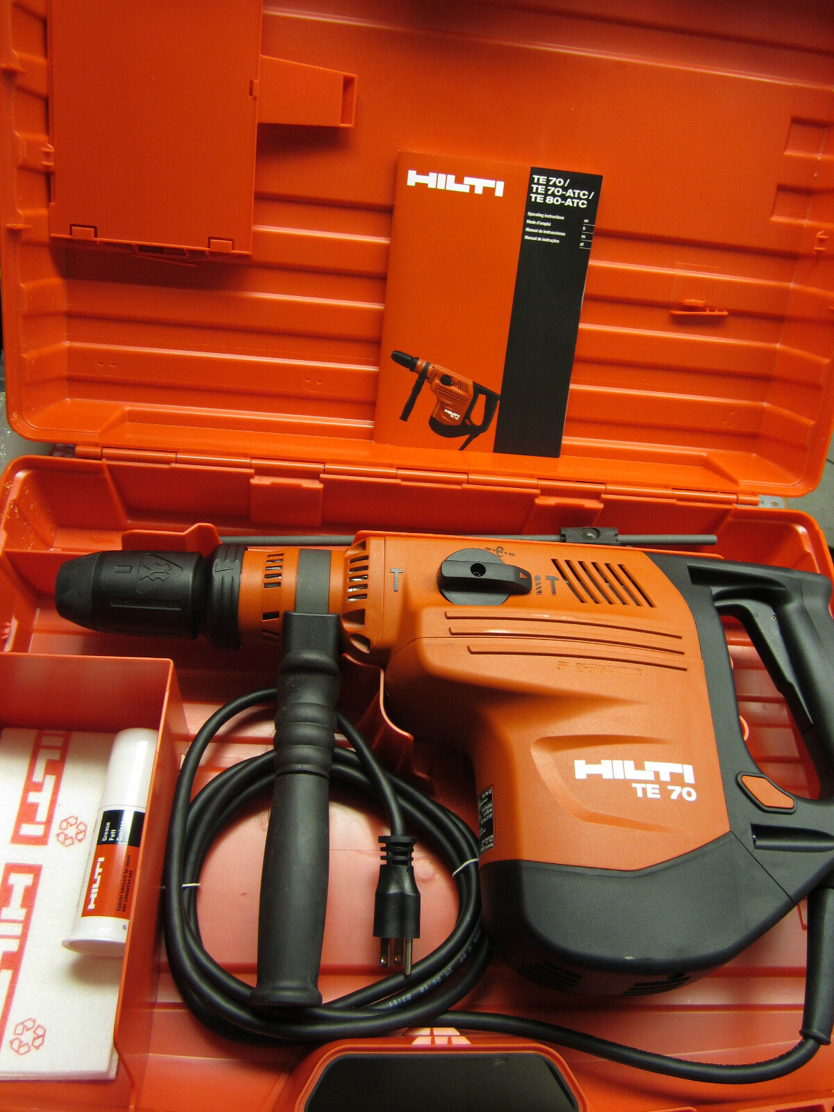 HILTI TE 70 HAMMER DRILL, LATEST MODEL, NEW, STRONG, ORIGINAL