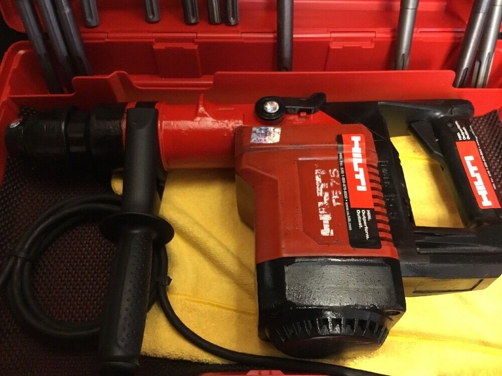 HILTI TE 75 HAMMER DRILL, PREOWNED, FREE GRINDER, A LOT OF EXTRAS