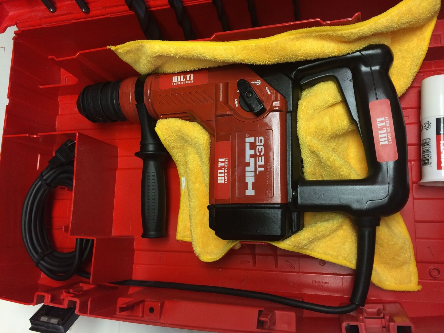 HILTI TE 35, GREAT CONDITION, ORIGINAL, STRONG, FREE EXTRAS