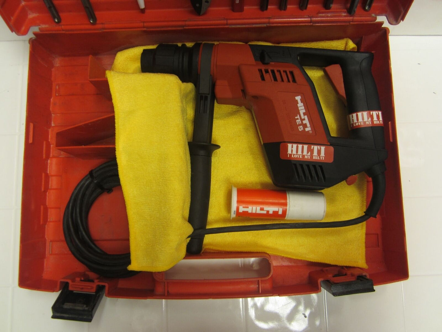 HILTI TE 5, MINT CONDITION, FREE BITS, HILTI HAT, EXTRAS