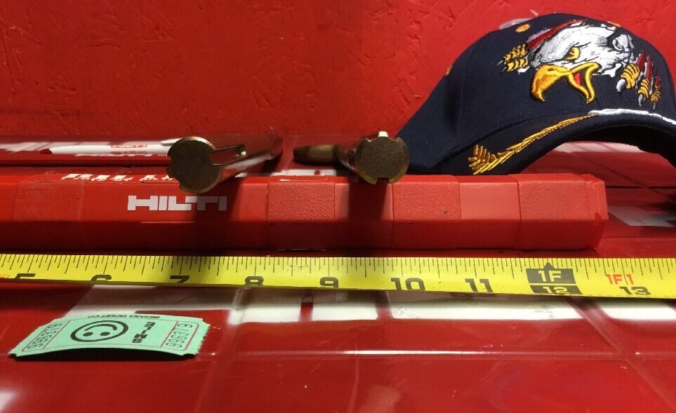 HILTI CHISEL SDS MAX WIDE 3-1/8" X 11-1 & POINTED 13 1/2", PREOWNED