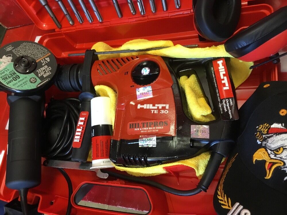 HILTI TE 30 ROTARY HAMMER DRILL,PREOWNED, GREAT CONDITION.