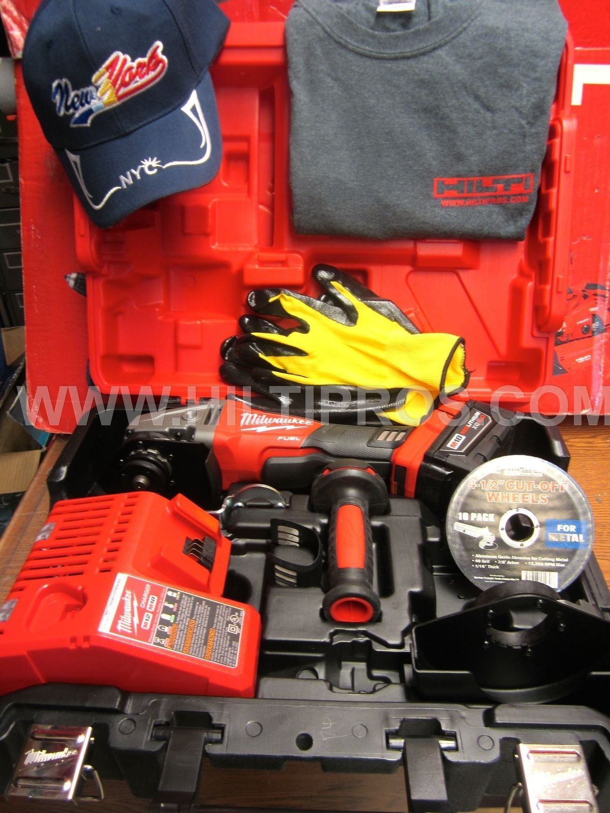 MILWAUKEE GRINDER M18, NEW , STRONG , FREE GLOVES, HAT , SHIRTS , FAST SHIP