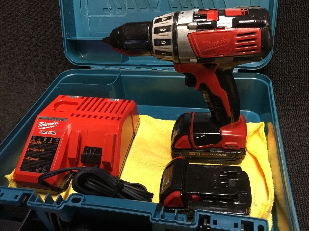 MILWAUKEE 2601-20 CORDLESS DRILL DRIVER, PREOWNED, FREE BITS, THERMO, FAST SHIP