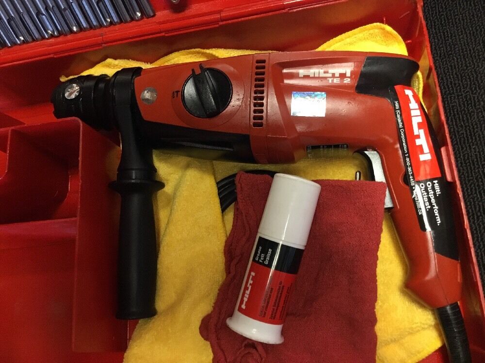 HILTI TE 2 DRILL, PREOWNED, FREE TABLET, BITS AND EXTRAS