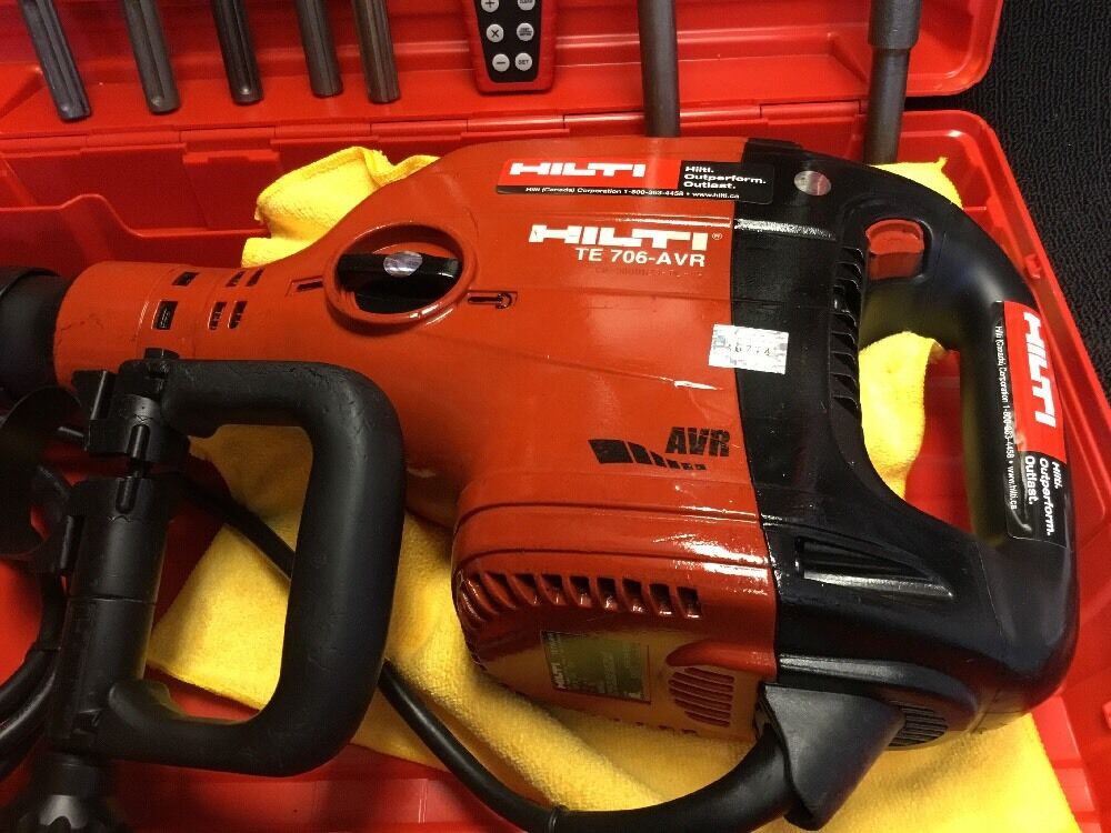 HILTI TE 706 PREOWNED, FREE LASER METER, CHISELS, EXTRAS