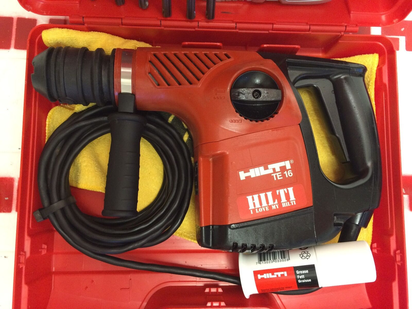 HILTI TE 16, PREOWNED, ORIGINAL, STRONG, DURABLE, FREE DRILL BITS,