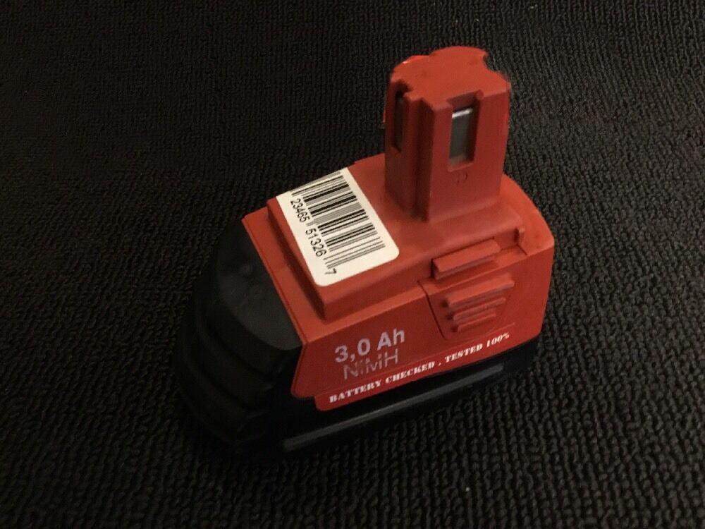 HILTI 12V BATTERY SFB 126 3.0AH, LIKENEW, FREE HAT,