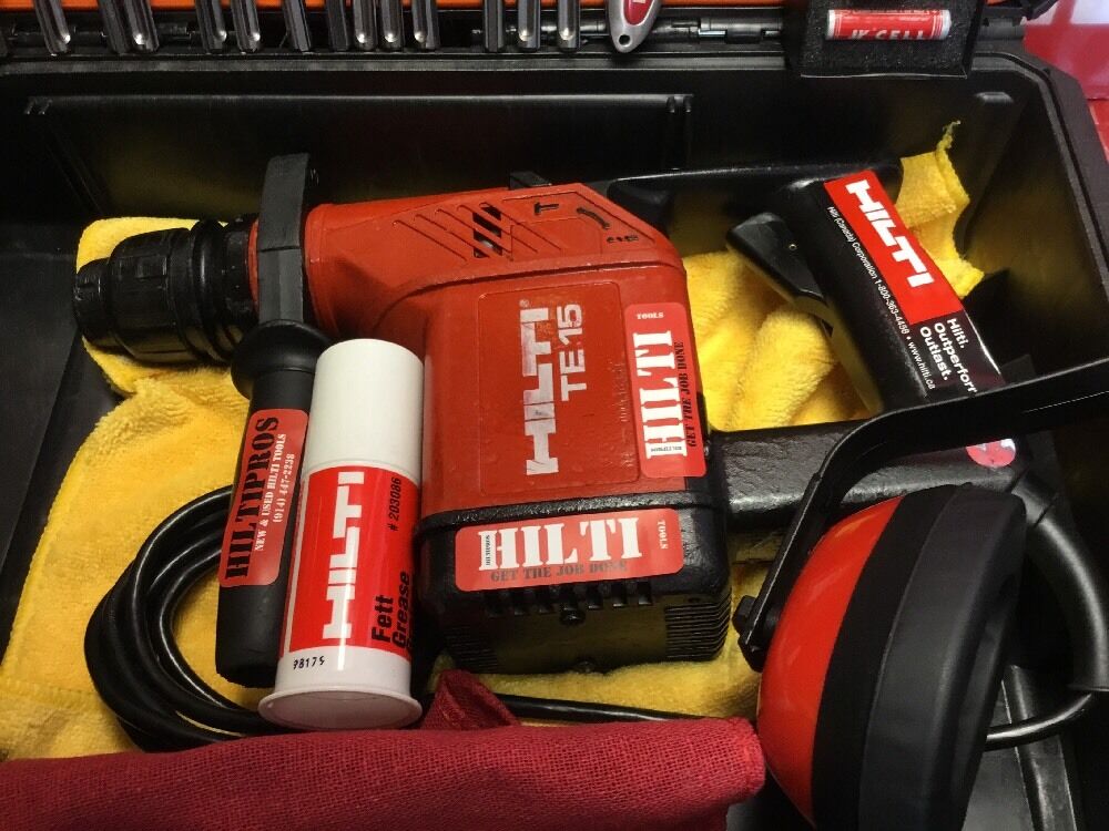 HILTI TE 15 HAMMER DRILL FREE EXTRAS, STRONG