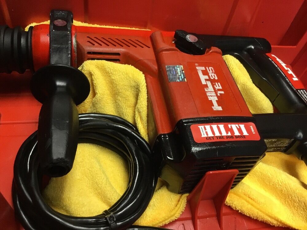 HILTI TE 35, EXCELLENT CONDITION, FREE BITS & CHISEL,THERMO BOTTLE