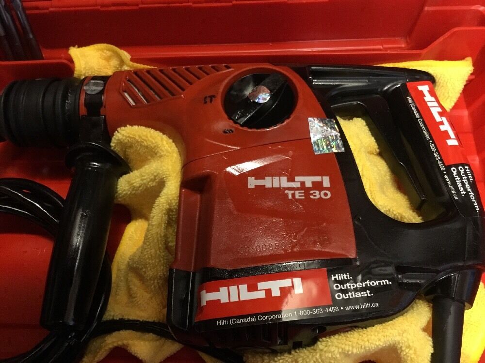 HILTI TE 30, PREOWNED , FREE LASER METER, BITS, EXTRAS